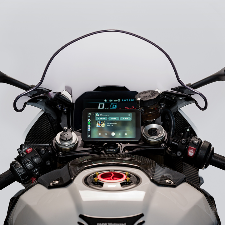 chigee aio 5 montaż na sportowym motocyklu